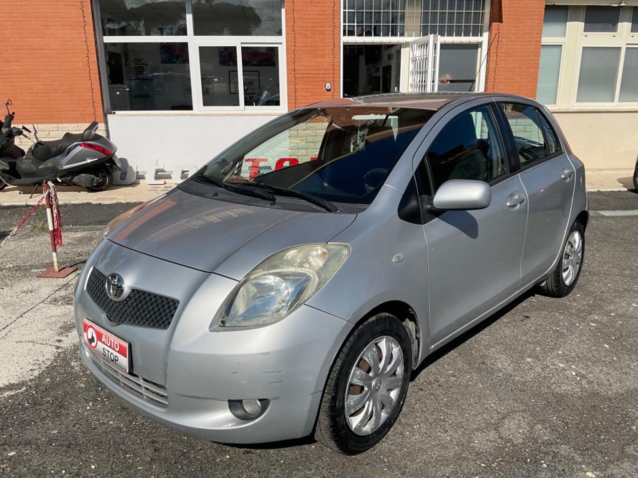 Toyota Yaris 1.3 5 porte Sol