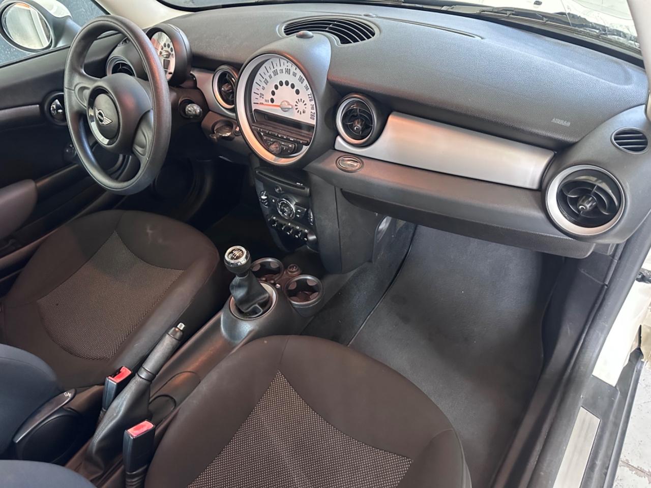Mini 1.6 16V One (55kW)