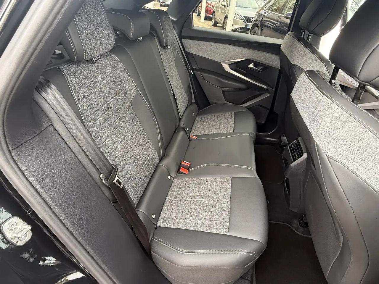 Peugeot 3008 Hybrid 145 e-DCS6 Allure