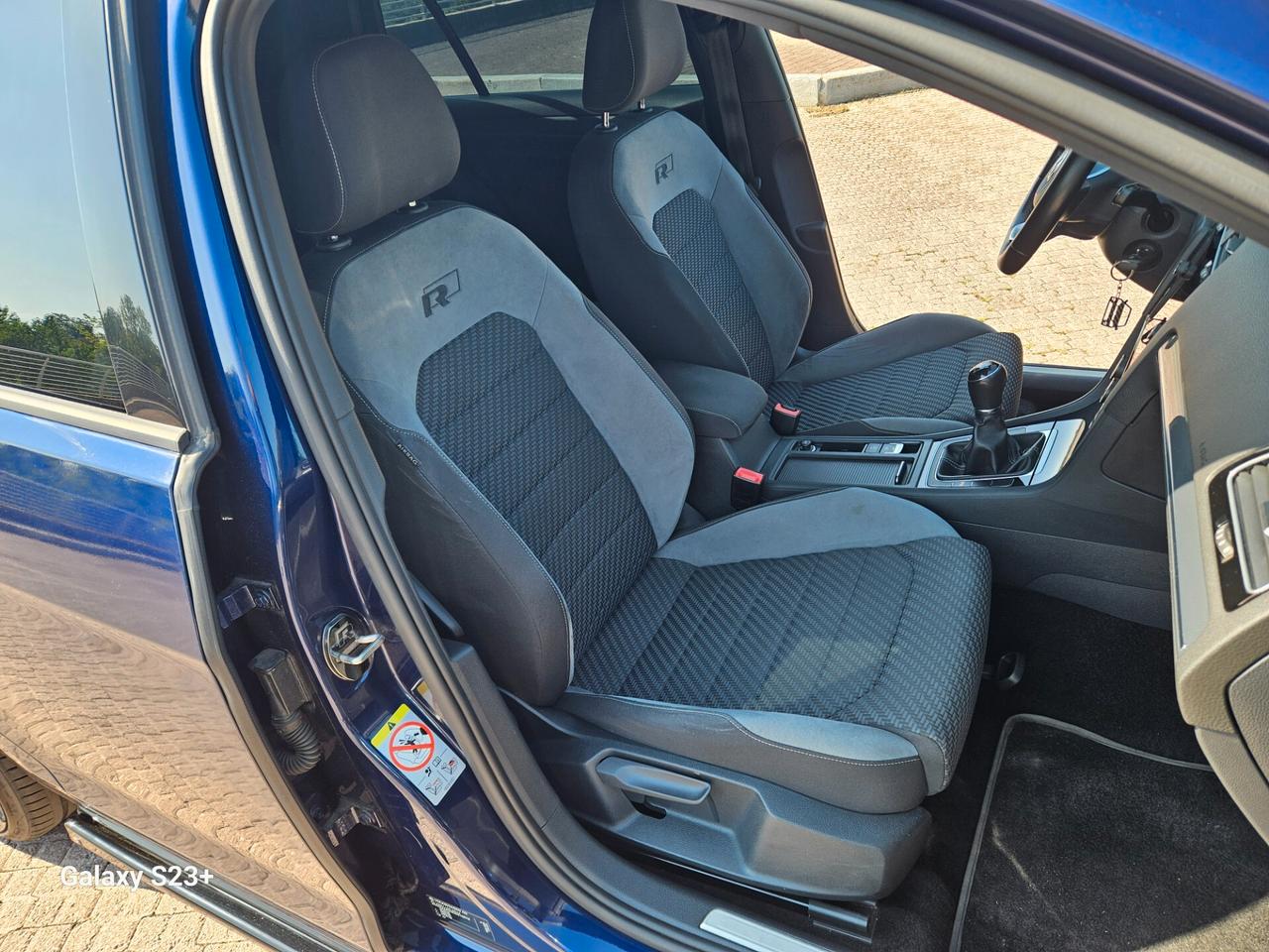 Volkswagen Golf 1.5 TSI ACT 5p. R line