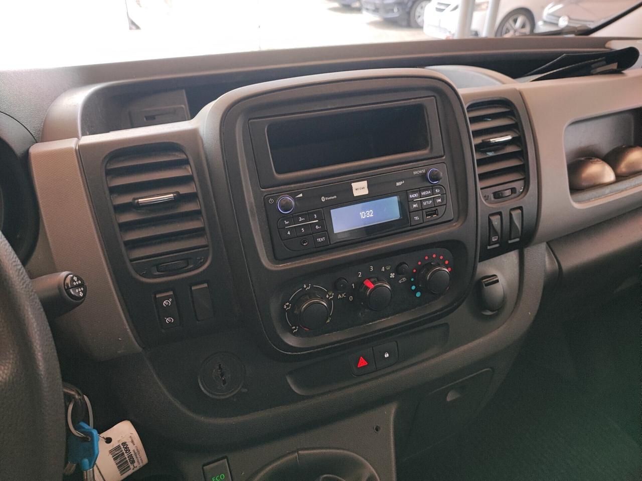 Renault Trafic KM 153.000 IVA COMPRESA