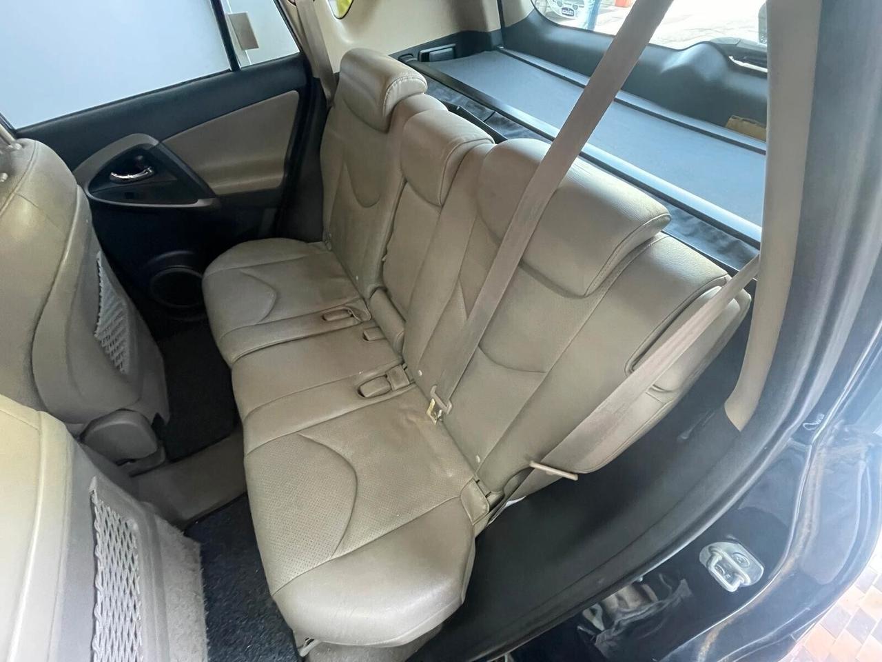 Toyota RAV 4 RAV4 2.2 D-4D 177 CV Luxury