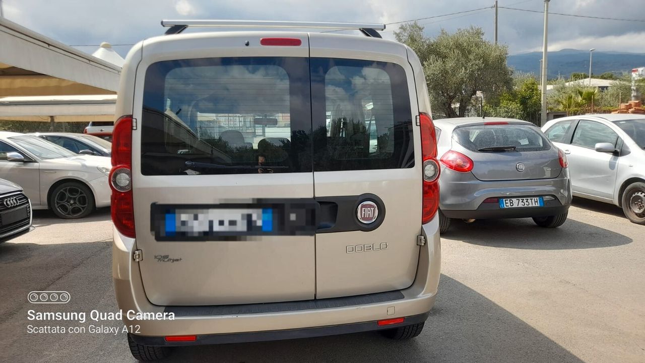 Fiat Doblò 2012 photo 2