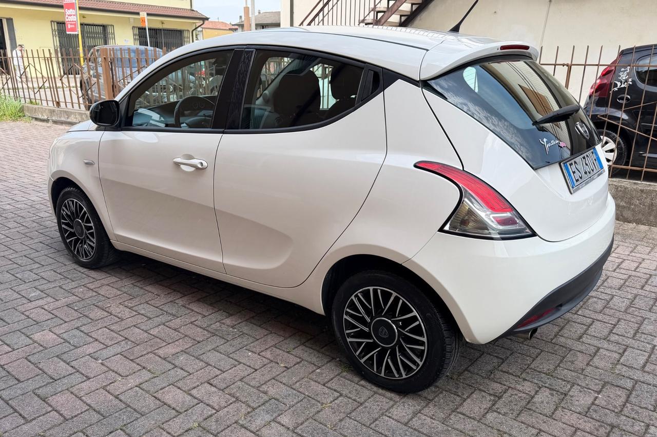 Lancia Ypsilon 1.3 MJT 16V 95 CV Ok Neopatentati