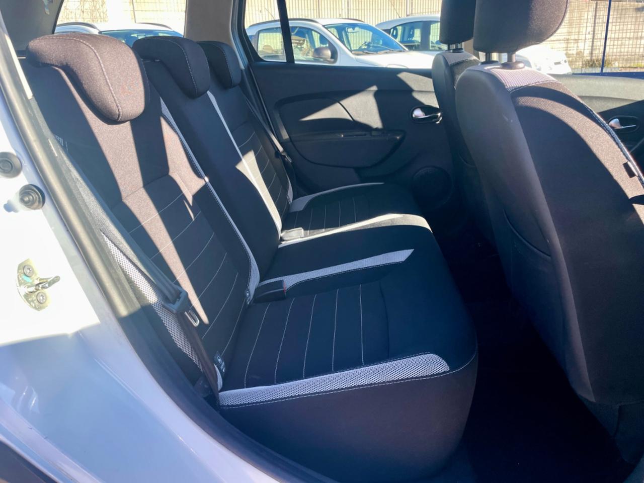 Dacia Logan MCV Stepway 1.5 dCi 90CV NAVI