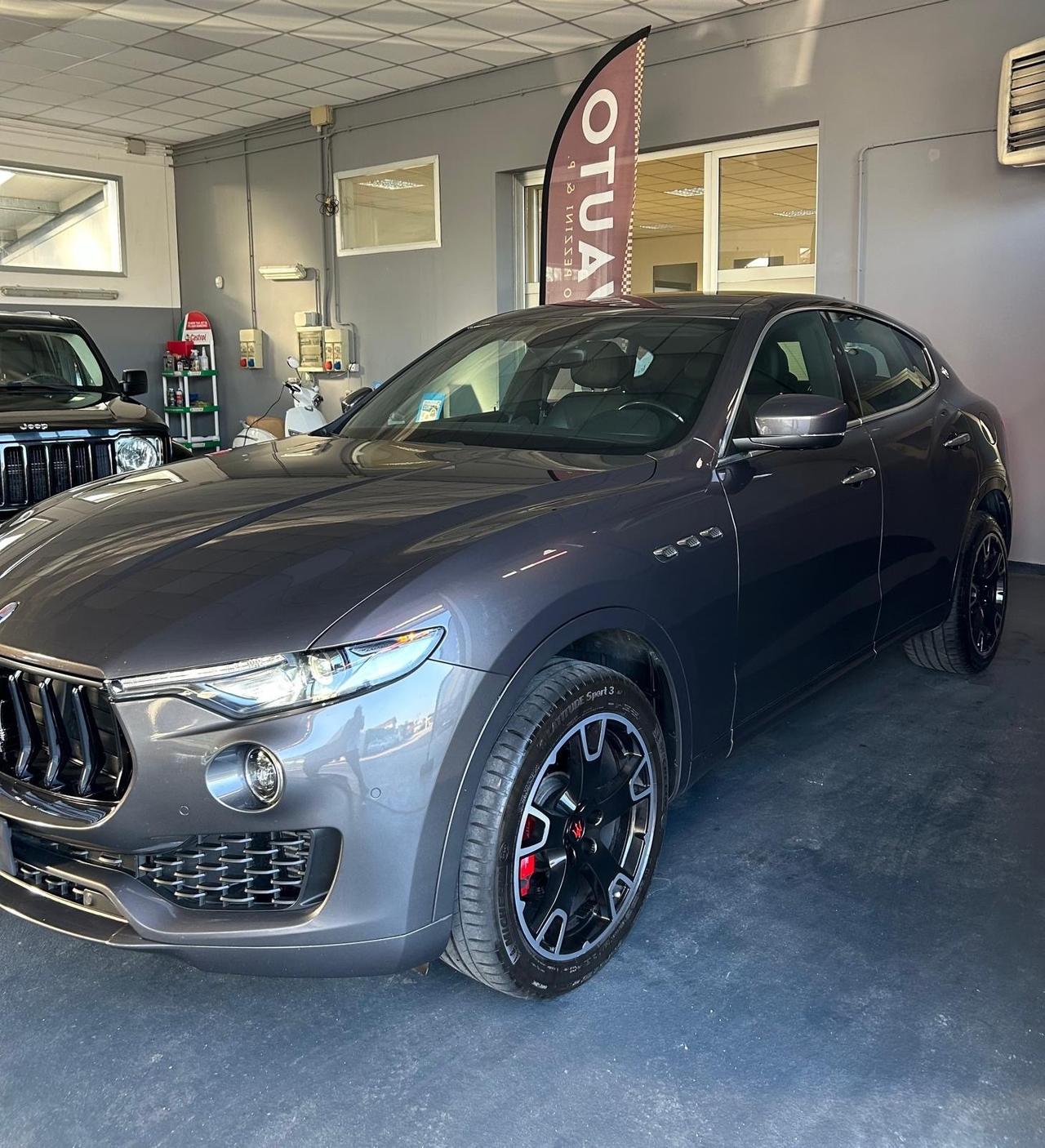 Maserati Levante V6 Diesel 250 CV AWD Gransport
