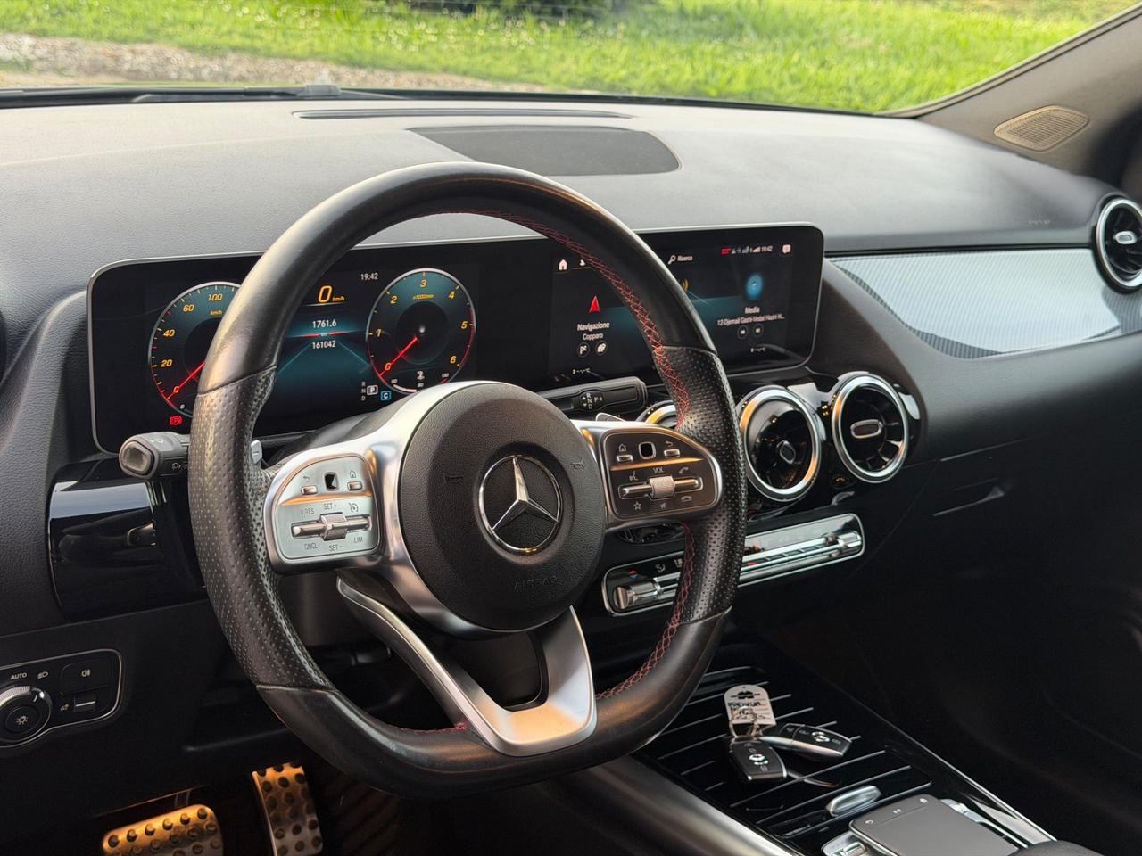 Mercedes B180 PREMIUM AMG UNICO PROPRIETARIO