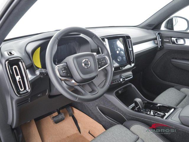 VOLVO XC40 B3 Mild hybrid Benzina Plus Dark