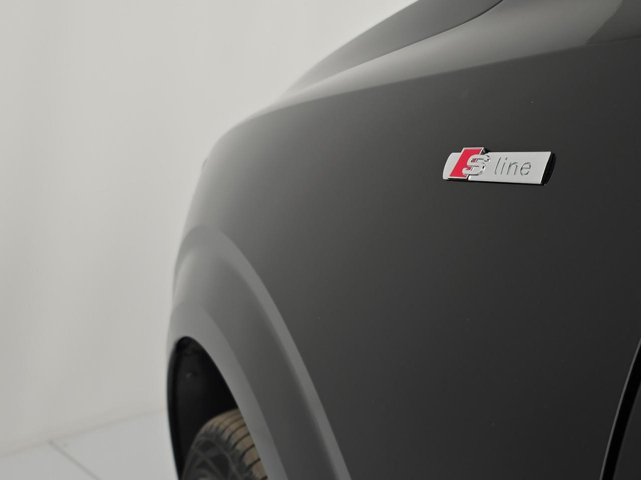 Audi Q3 2.0 tdi s line edition 150cv s-tronic