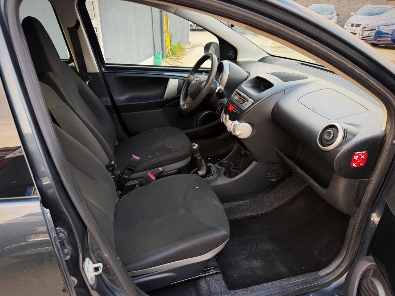 Toyota Aygo 1.0 12V VVT-i 3 porte Lounge Connect
