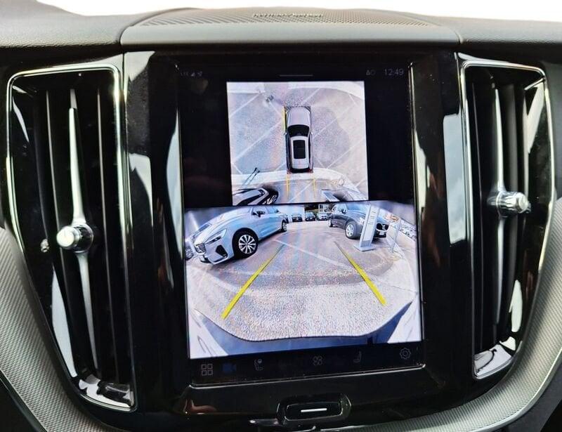 Volvo XC60 B5 250+14 CV AWD Automatica Mild Hybrid Plus Dark