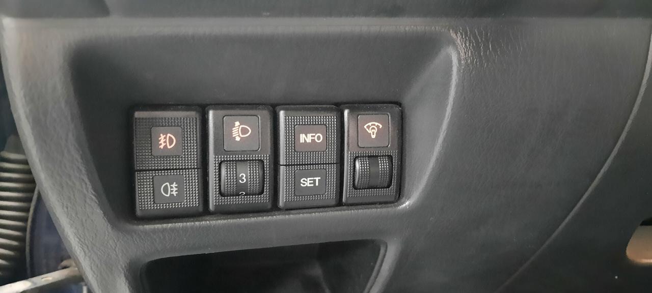 Mazda 323 F 1.6i 16V cat 5 porte Touring