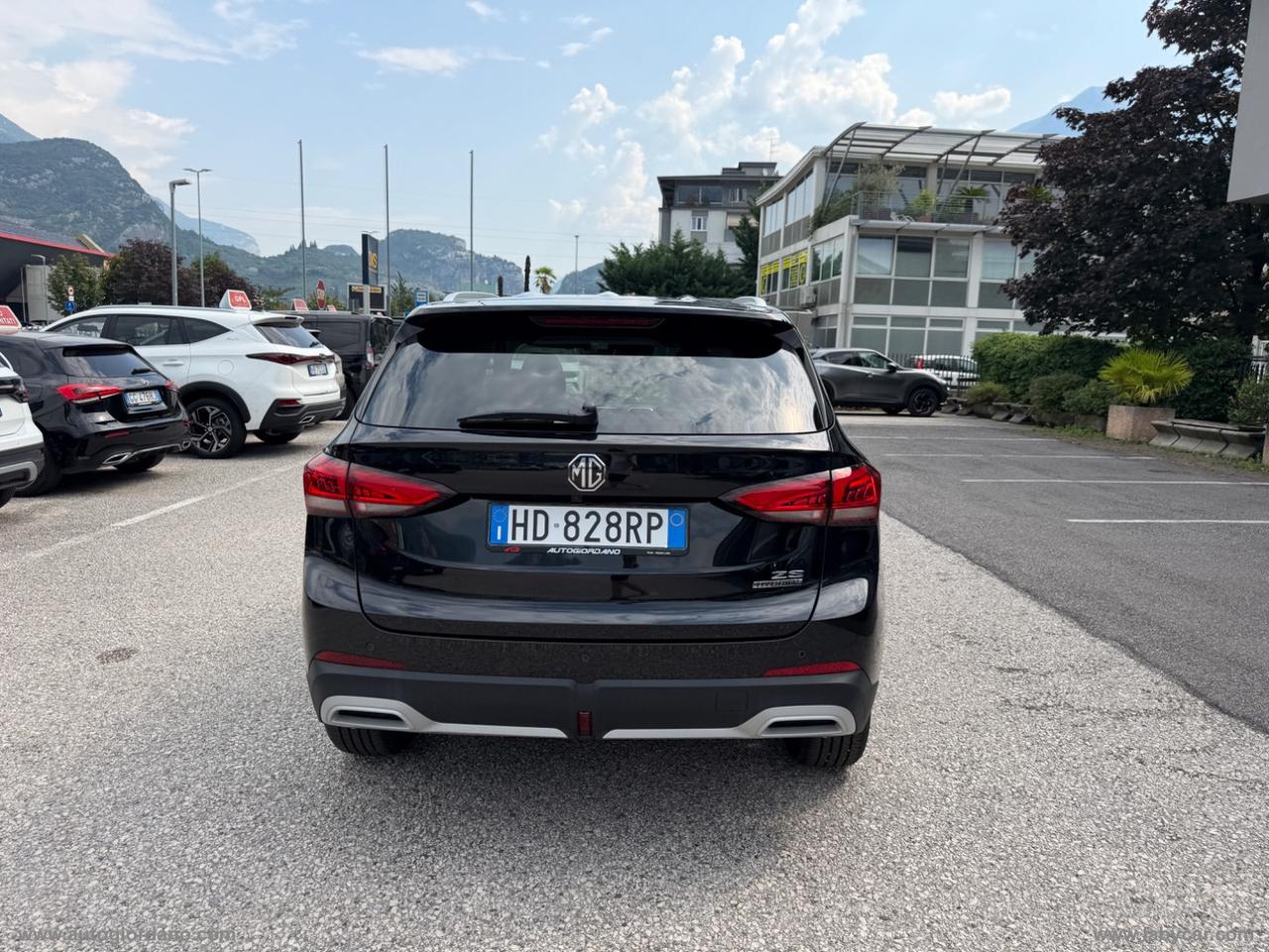 MG ZS Hybrid+ Luxury