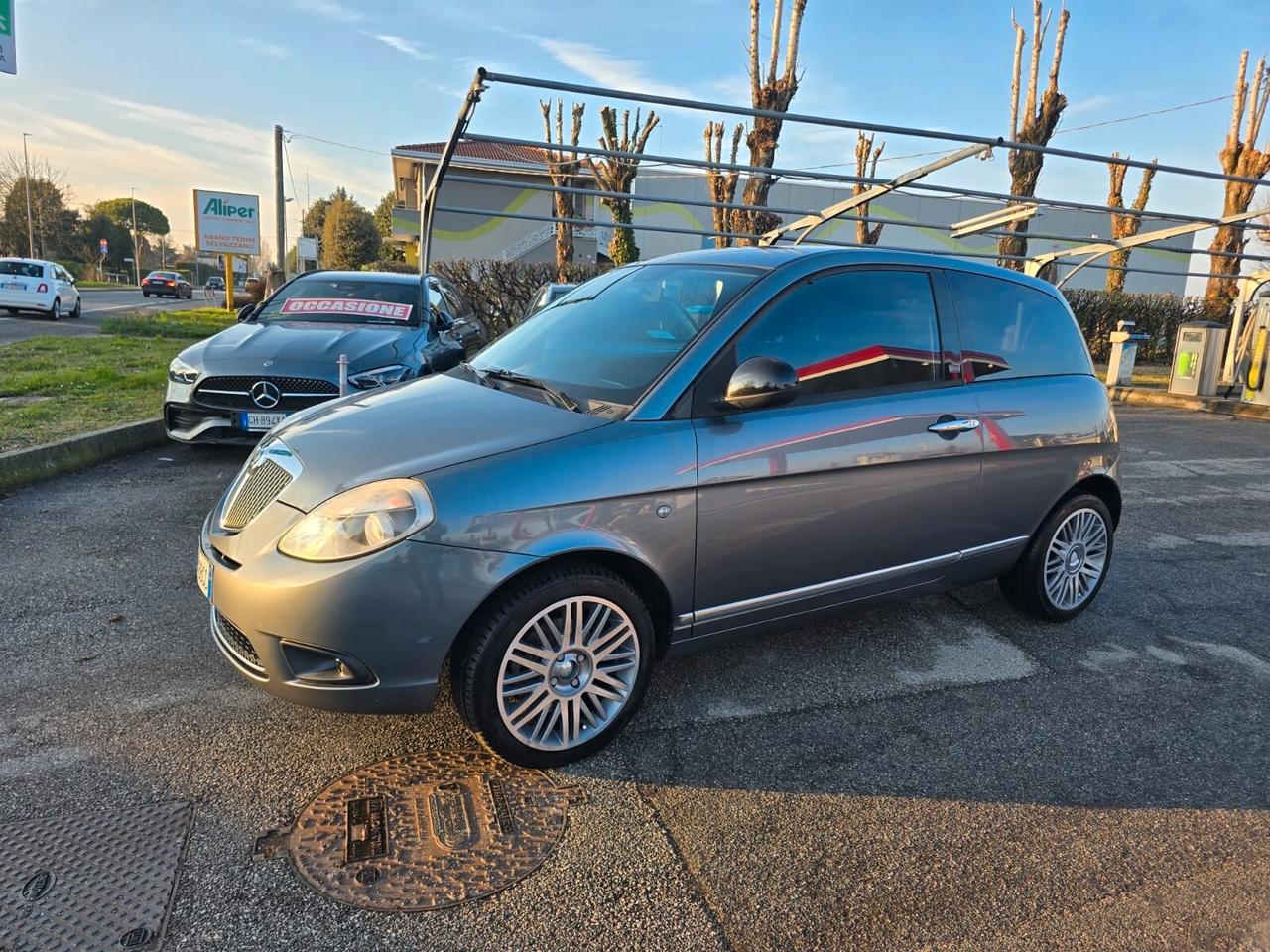 Lancia Ypsilon 1.2 69 CV Unyca