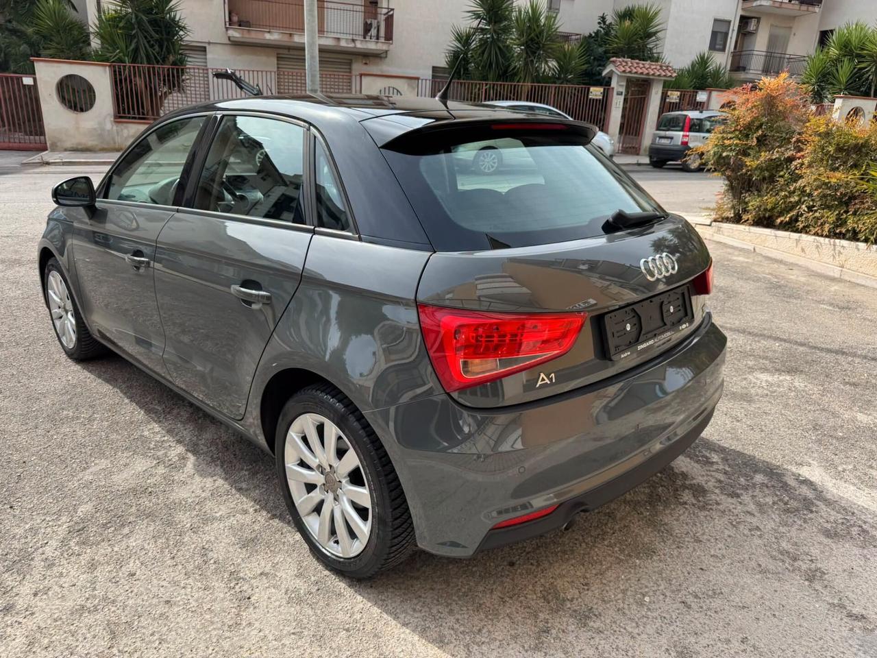 AUDI A1 SPB BI-COLORE 1.4 TDI 90 CV. METAL PLUS PERFETTA