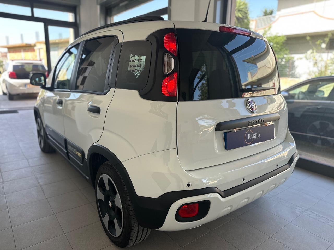 Fiat Panda Pandina Cross 1.0 Hybrid 11/2024 3.000 Km