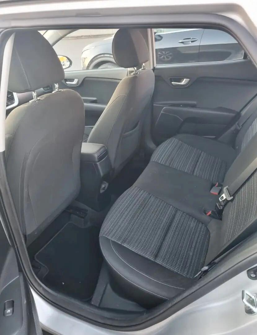 Kia Stonic 1.2 DPI ECO GPL Style b/color