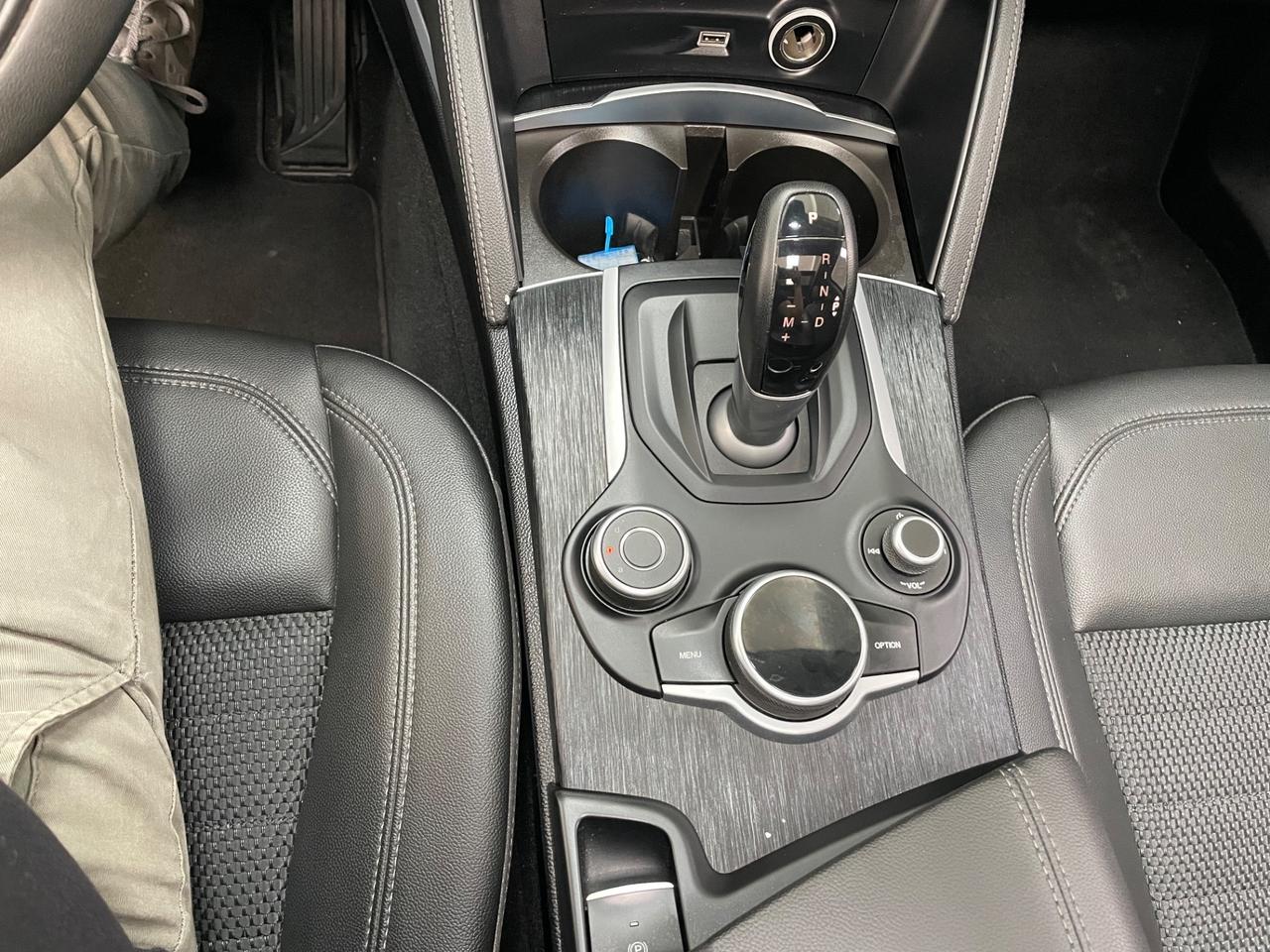 Alfa Romeo Stelvio 2.2 t Executive Q4 210cv auto Tetto