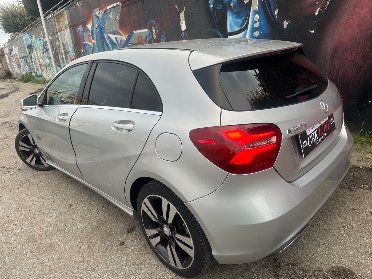 MERCEDES A180 CDI AUTOM/NAVI/LED/F1