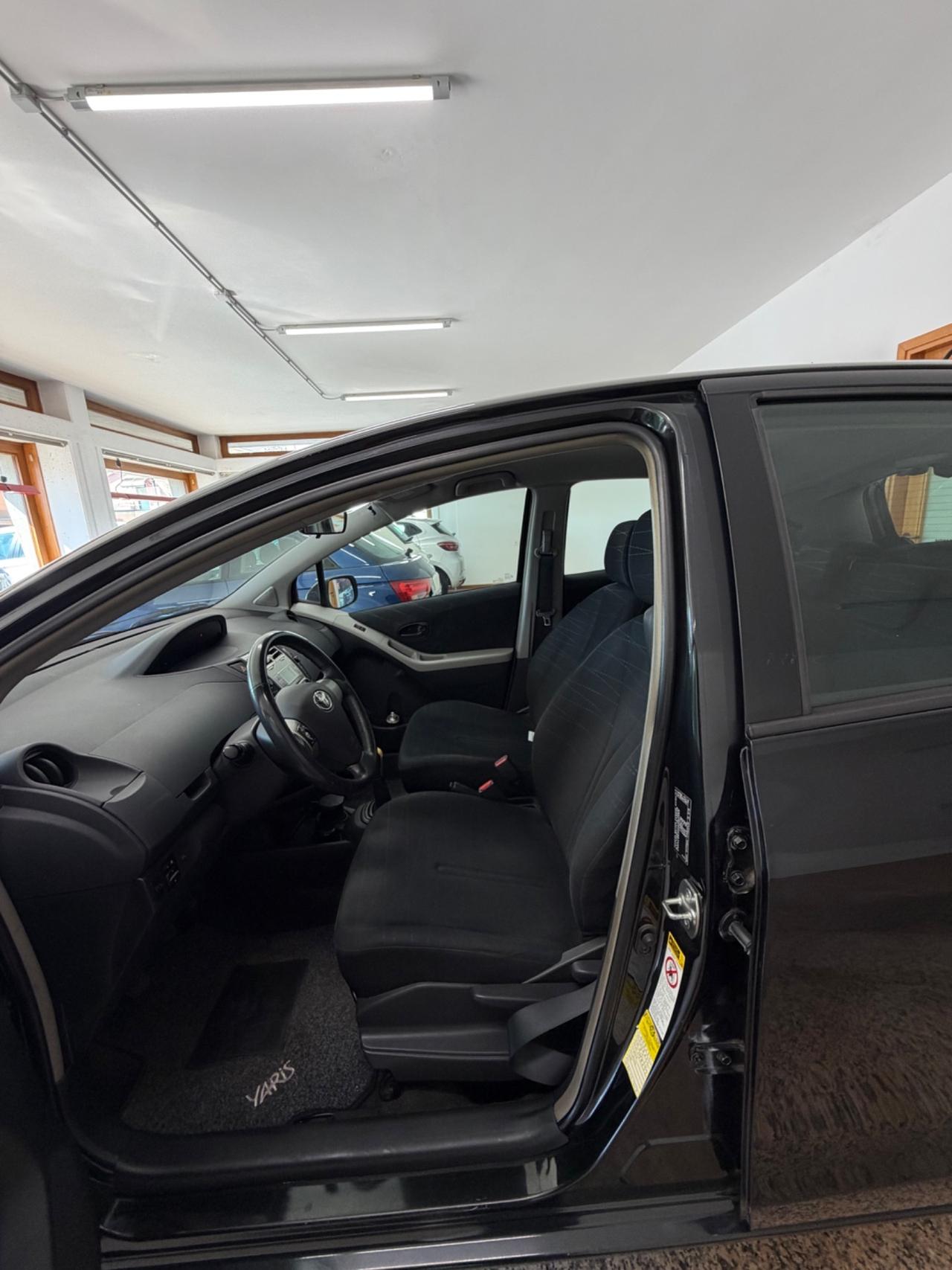Toyota Yaris 1.3 5 porte Sol
