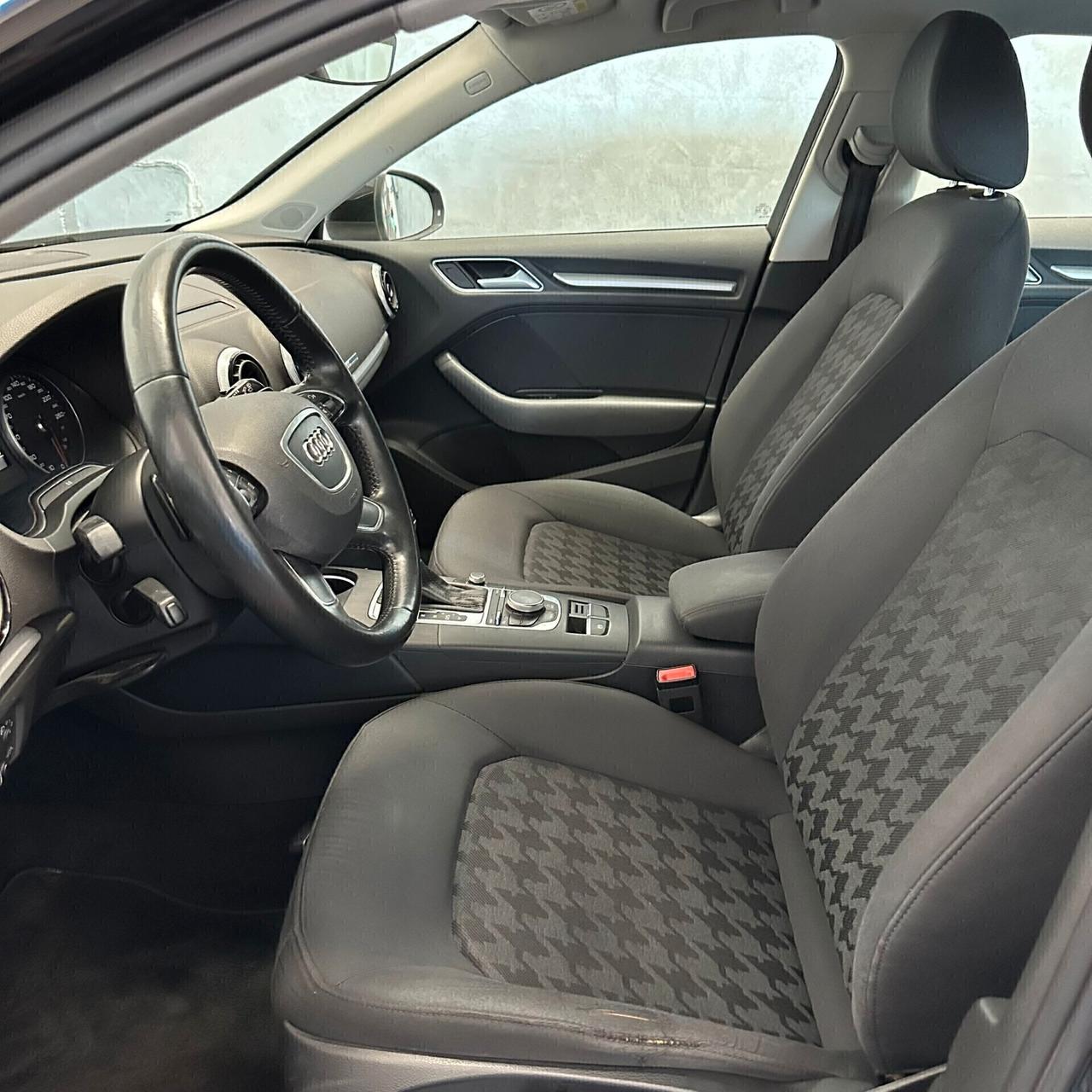 Audi A3 1.6 TDI clean diesel Ambiente S-LINE