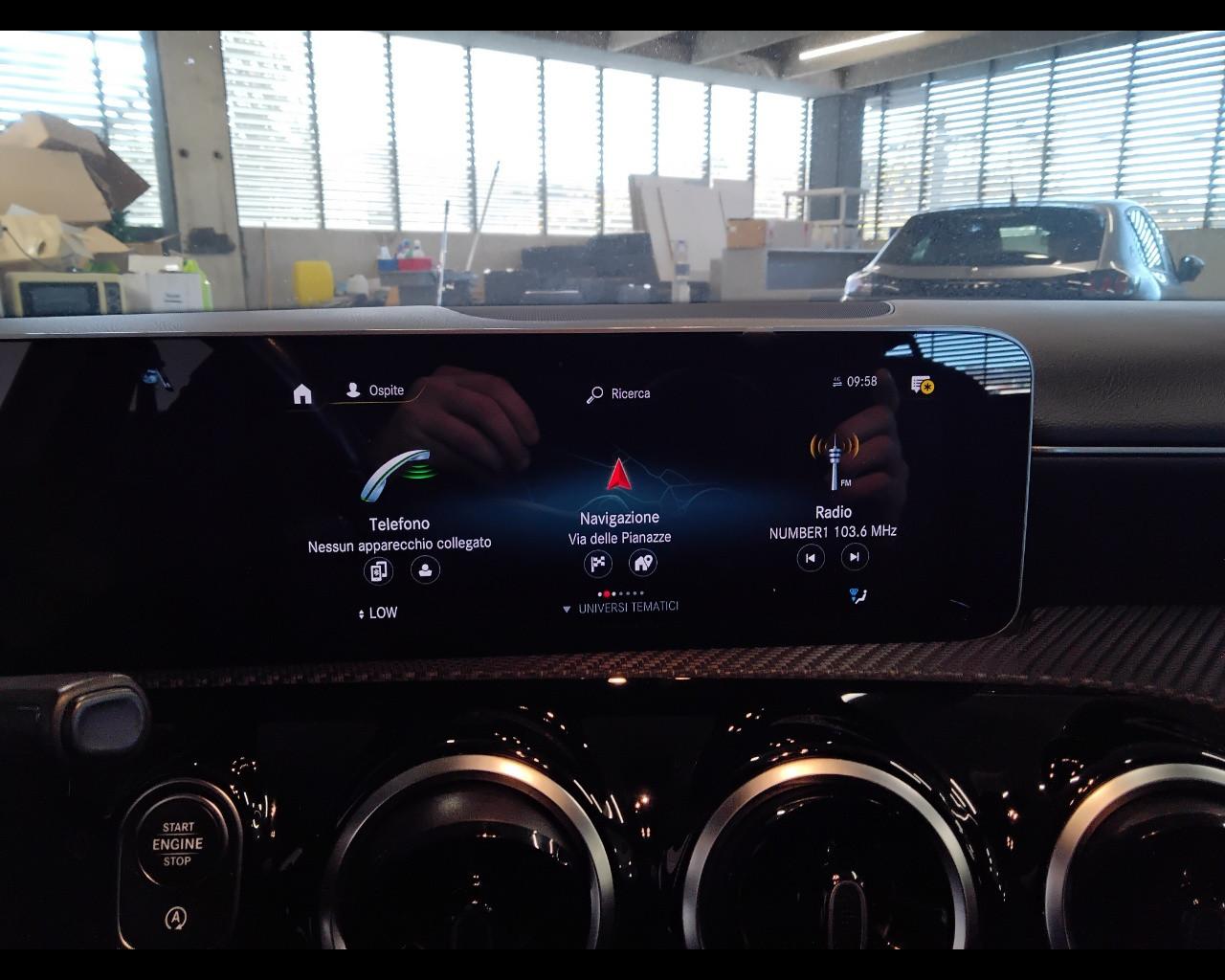 Mercedes-Benz Classe A - W177 2018 - A 180 d Sport auto