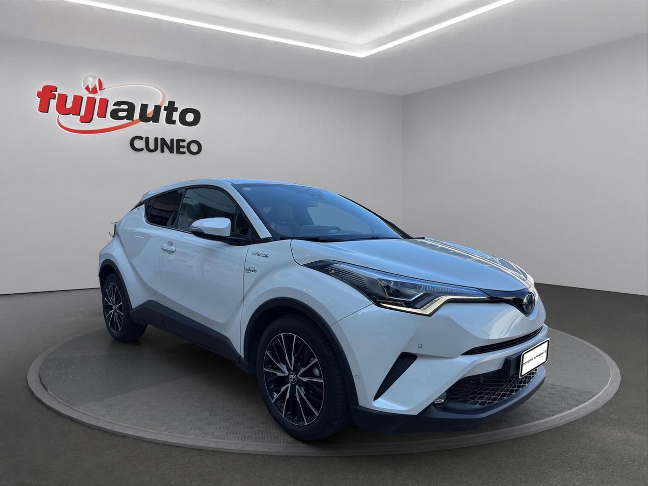 Toyota C-HR 1.8h Lounge 2wd e-cvt my18