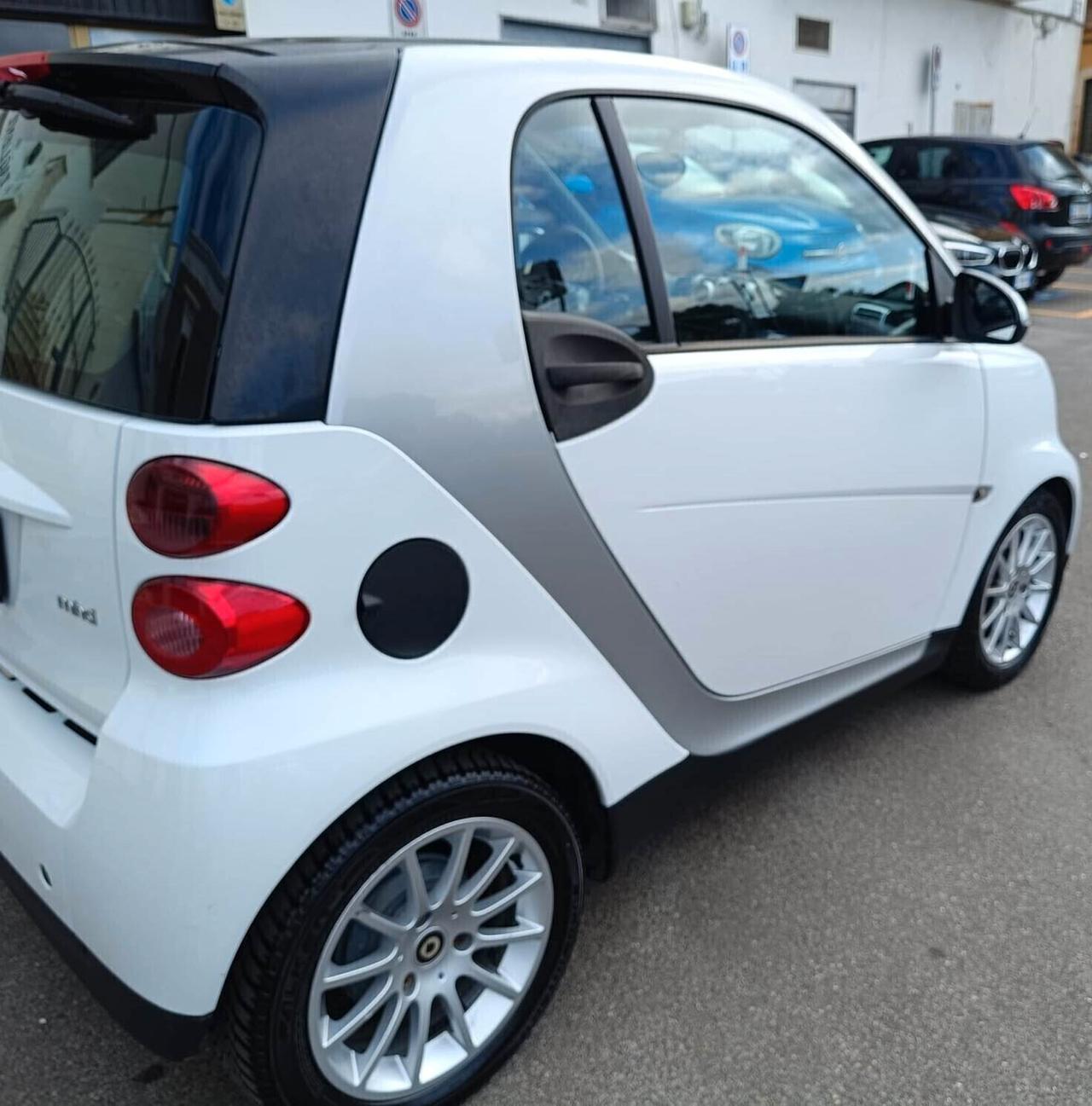 Smart ForTwo 1.0 benzina 52 kW MHD coupé passion
