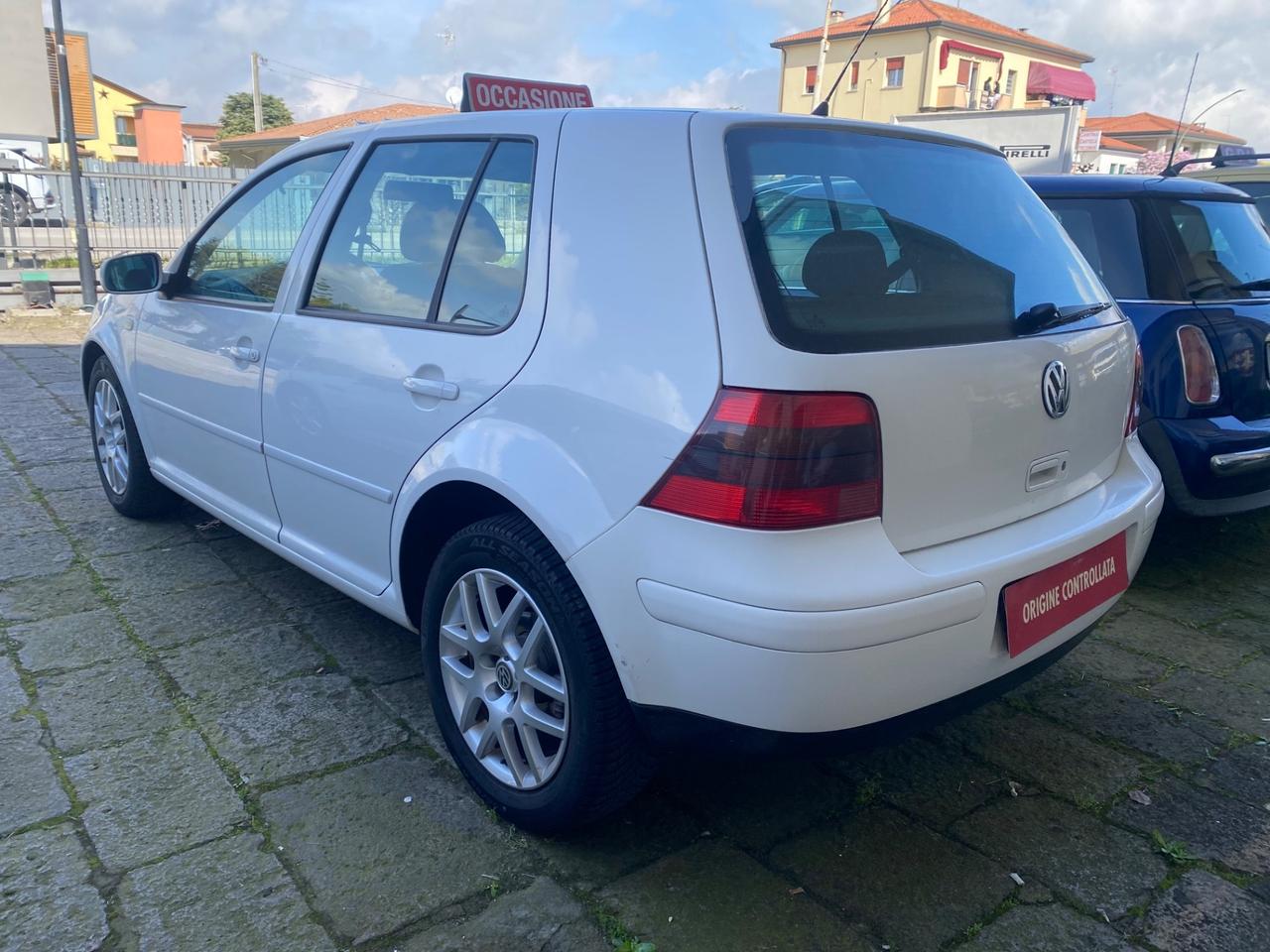 Volkswagen Golf 1.6 cat 5 porte Highline