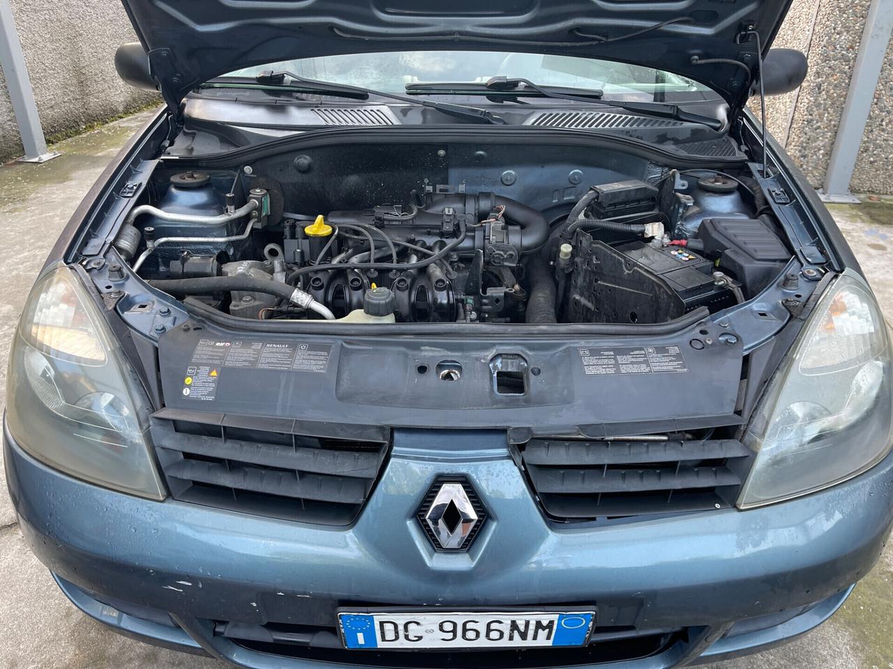 RENAULT CLIO STORIA 1.2 BENZINA EURO4 5P NEOPATENTATI