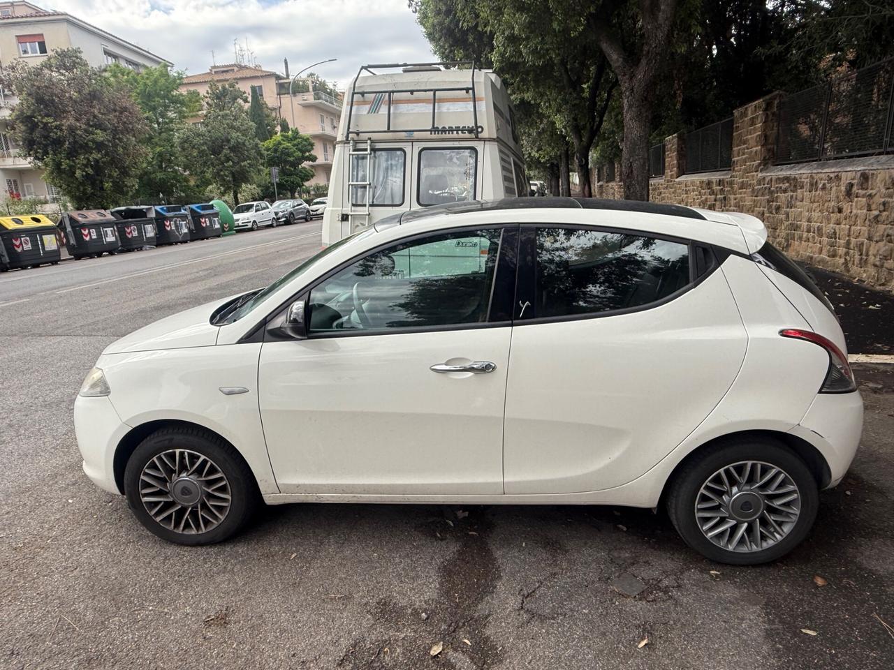 Lancia Ypsilon 0.9 TwinAir 85 CV 5 porte S&S DFN Platinum