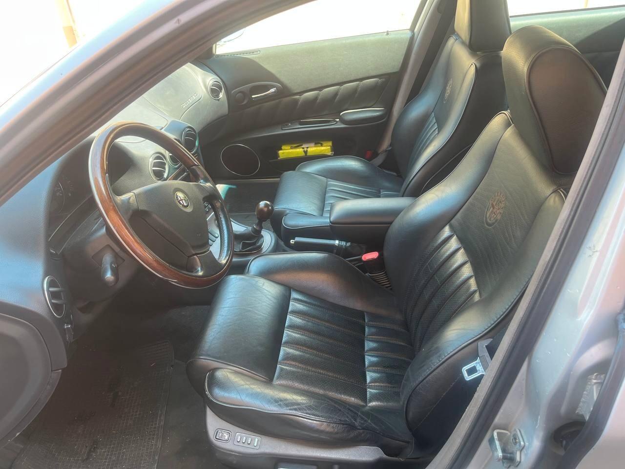 Alfa Romeo 166 2.4 JTD Distinctive