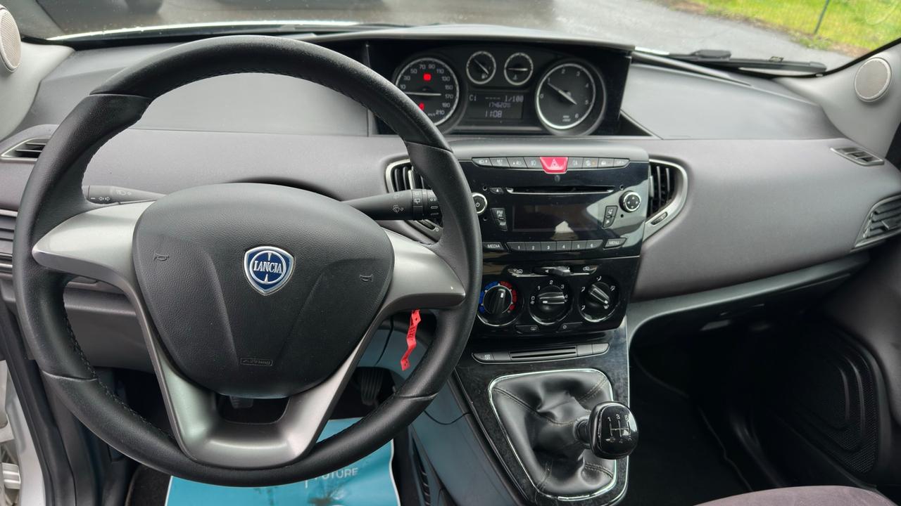 Lancia Ypsilon 1.3 MJT 16V 95 CV 5 porte S&S Silver