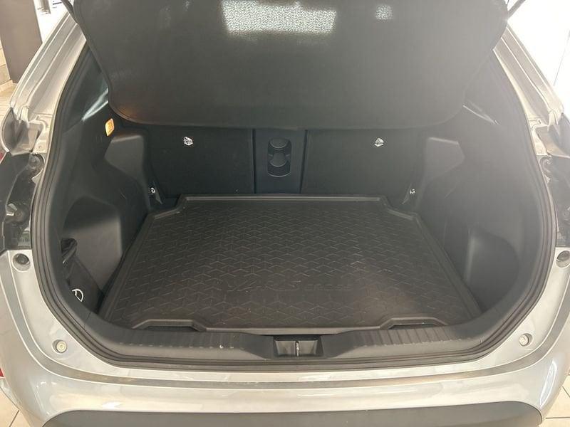 Toyota Yaris Cross 1.5 Hybrid 5p. E-CVT AWD-i Trend