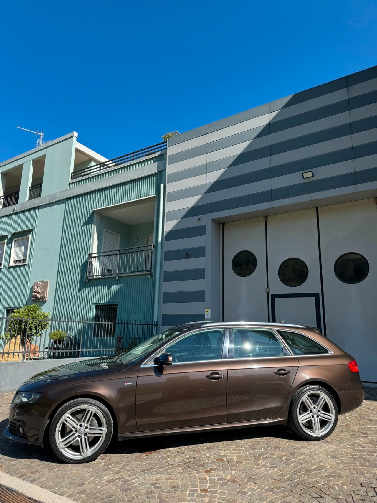 Audi A4 Avant 3.0 TDI quattro tiptronic SLine TETTO 19"