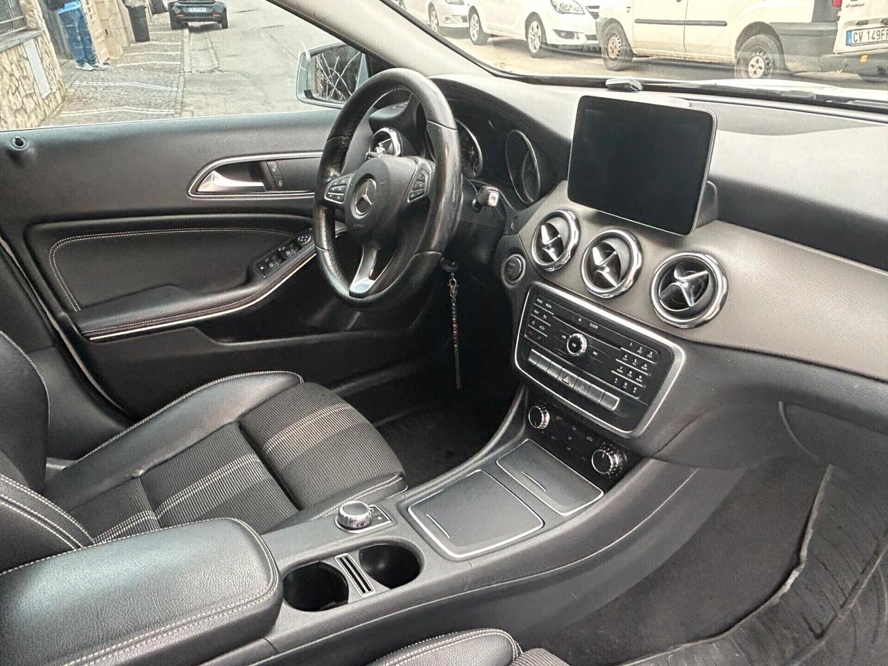 Mercedes-benz GLA 220 d Automatic Premium
