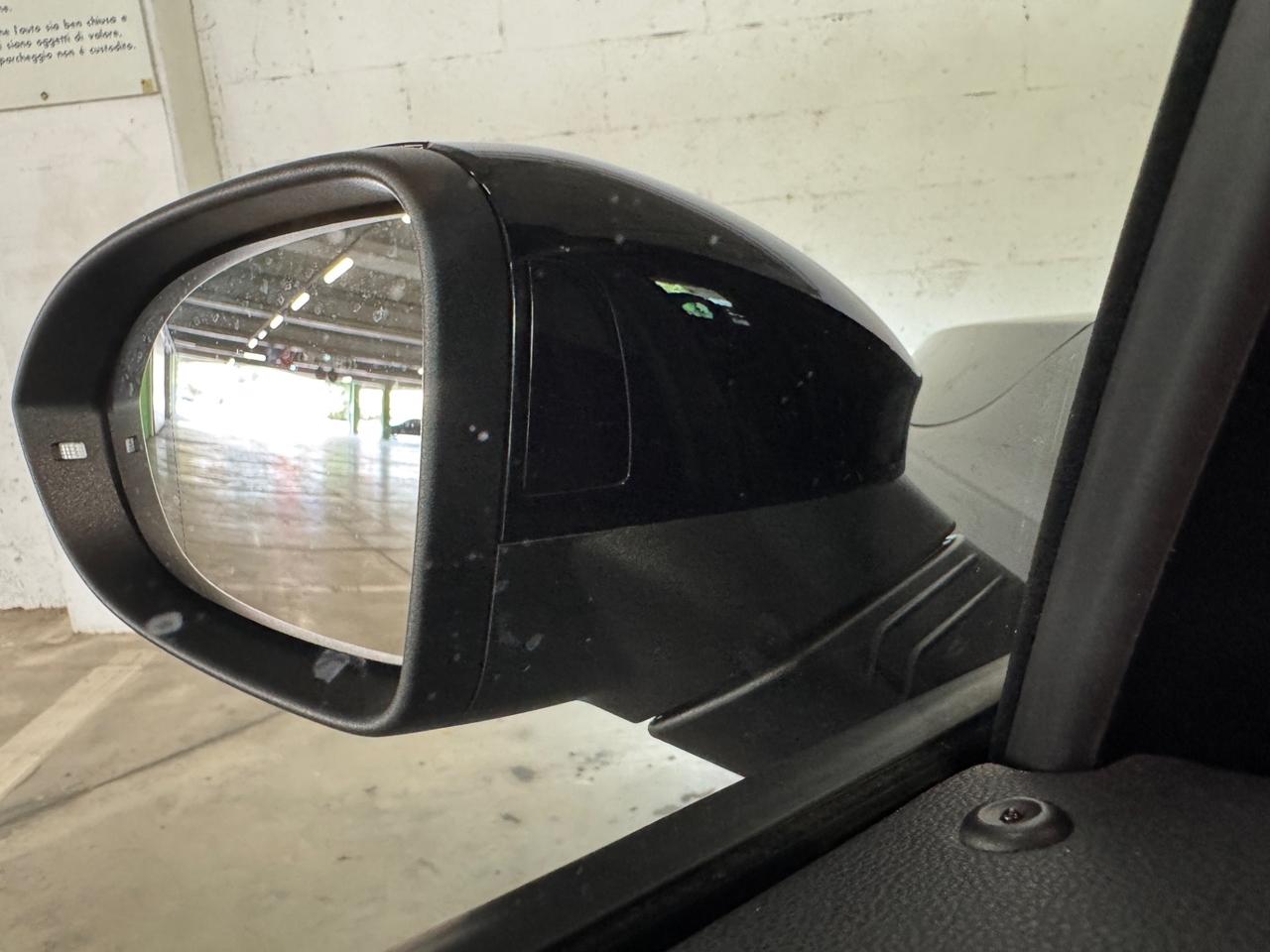 Volkswagen Golf GTI 2.0 TSI DSG PANO/DCC/MATRIX
