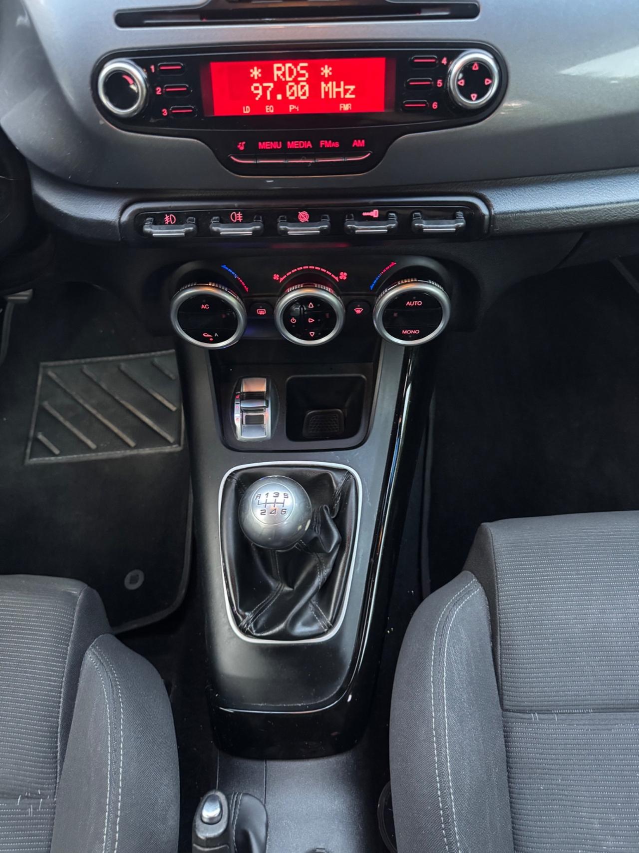 Alfa Romeo Giulietta 2.0 JTDm-2 140 CV Distinctive