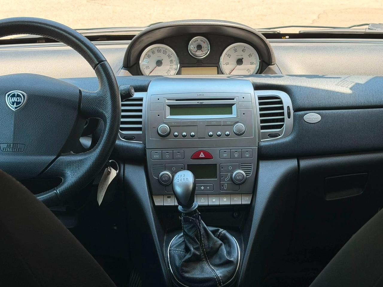 Lancia Ypsilon 1.2 Argento