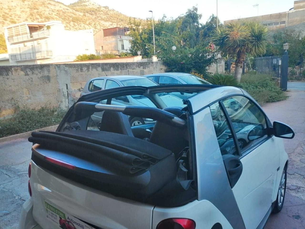 Smart ForTwo 1000 52 kW MHD cabrio passion 2011 Full