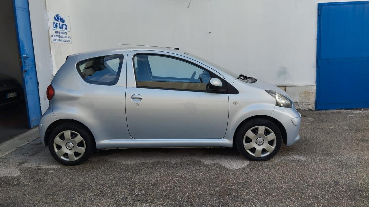 Toyota Aygo 1.0 12V VVT-i 3 porte Sol