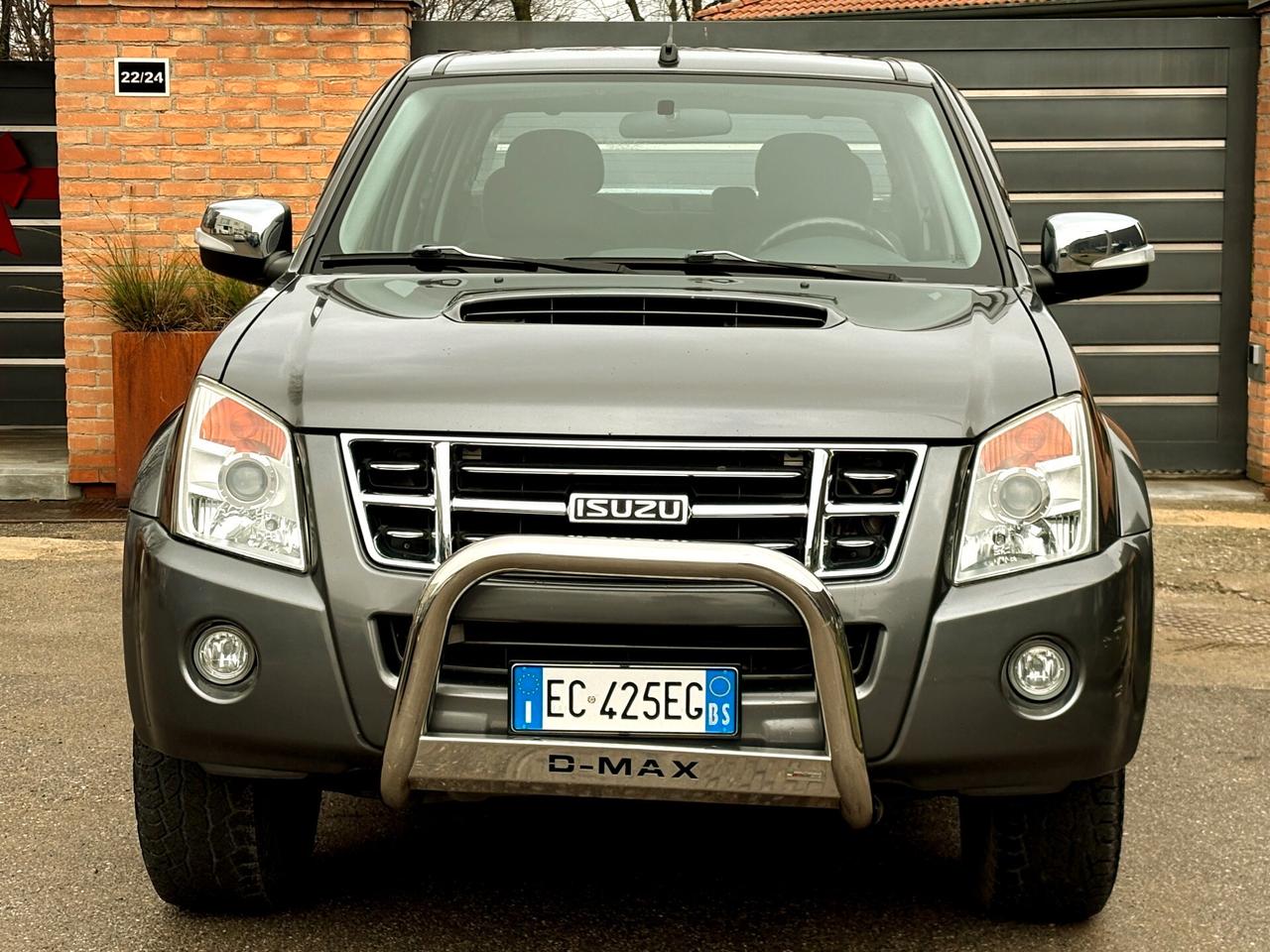 ISUZU D-MAX 3.0D 4x4 aut-D/Cabina-125000km -2010