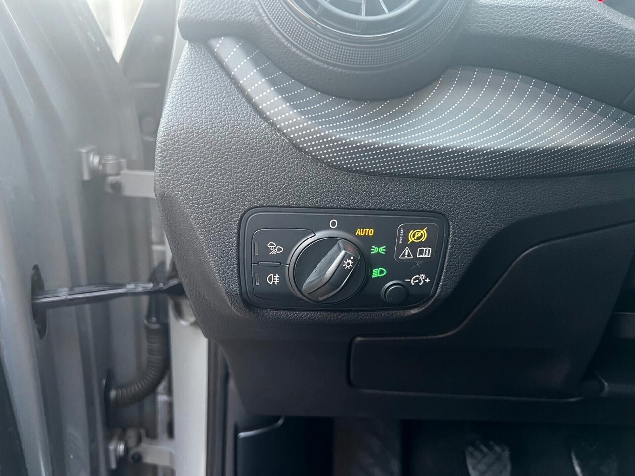 Audi Q2 1.6 TDI-S Line-Modello Edition