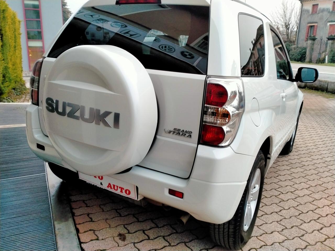 SUZUKI GRAN VITARA 1.9DDIS 3 PORTE EVOLUTION NAVI OFFROAD EURO5