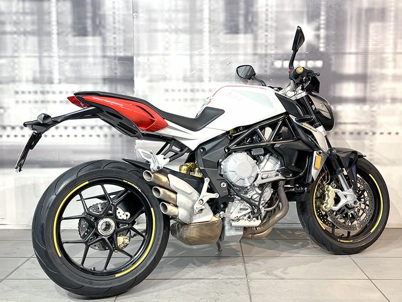 MV Agusta Brutale 800