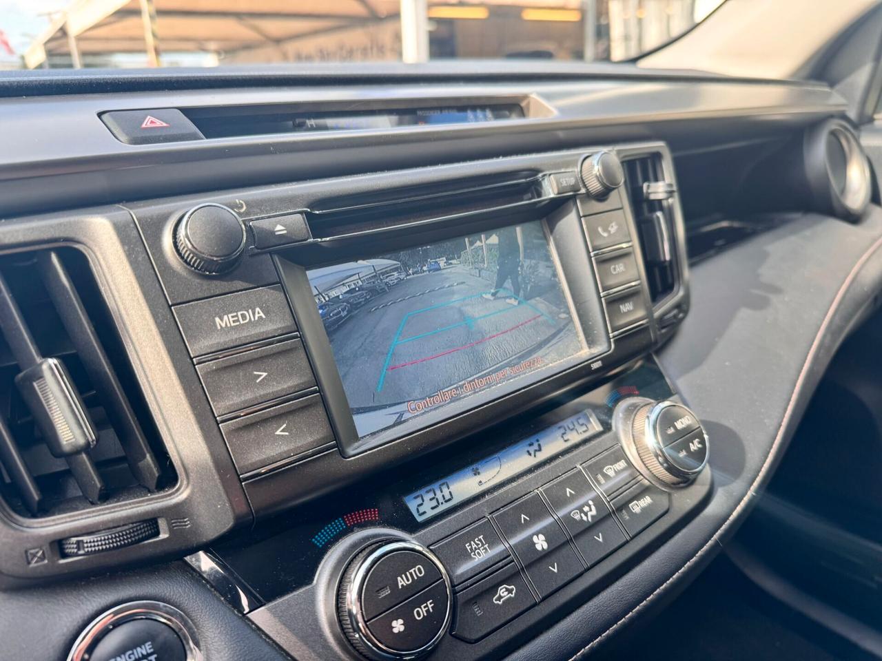 Toyota RAV 4 2.0 D-4D 4WD Lounge