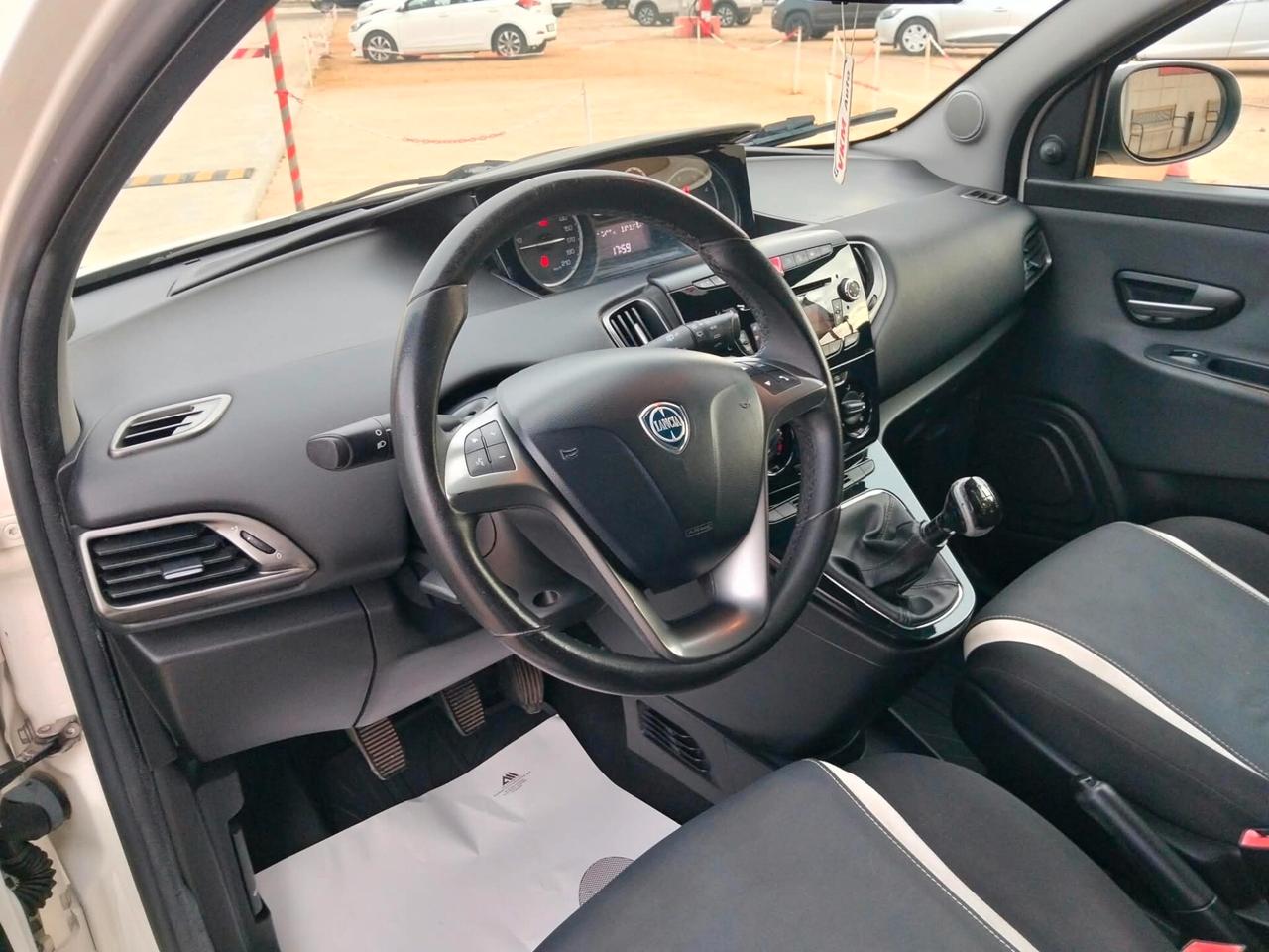 Lancia Ypsilon 1.3 MJT 16V 95 CV GARANTITA
