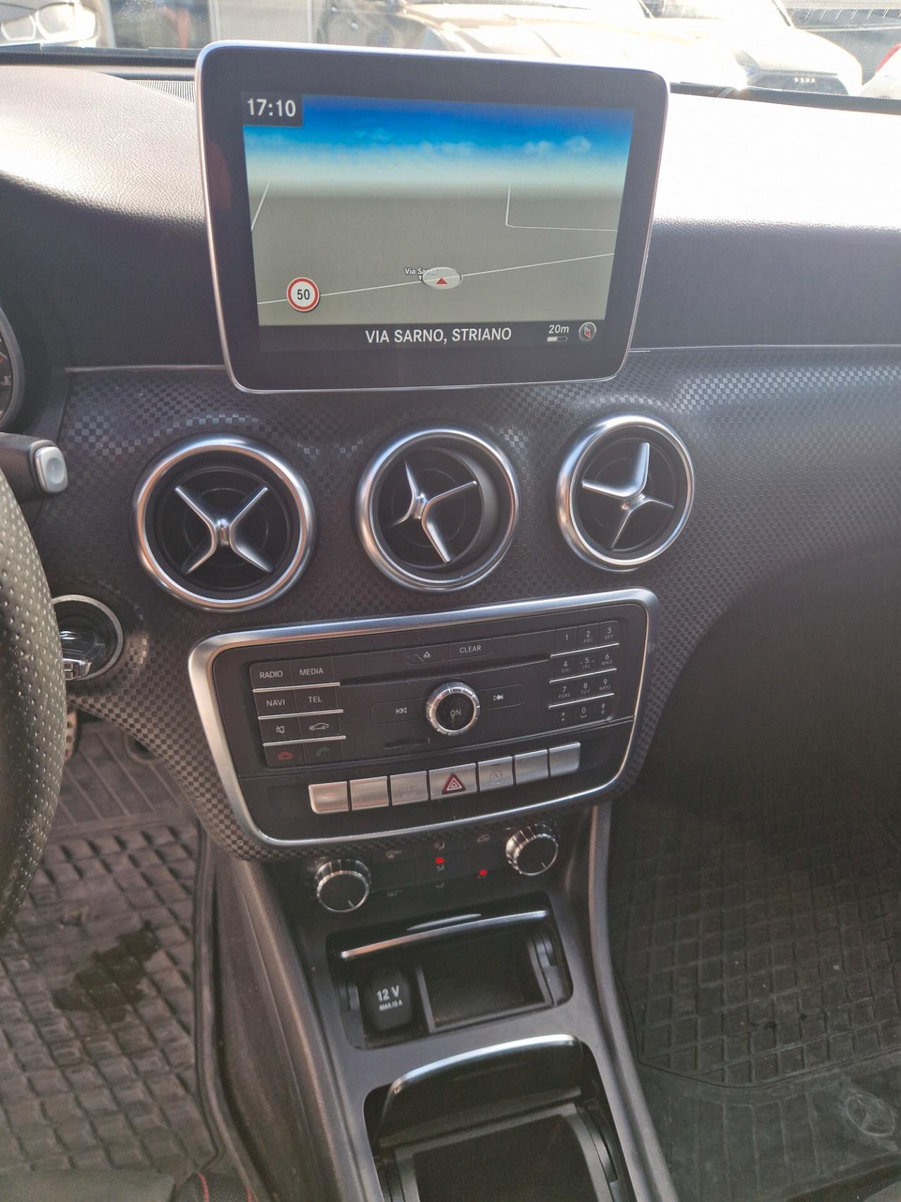 Mercedes-benz A 180d Automatic -2015