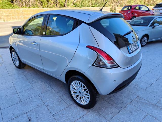 LANCIA Ypsilon 0.9 TwinAir 85 CV 5 porte Metano *VENDUTA*