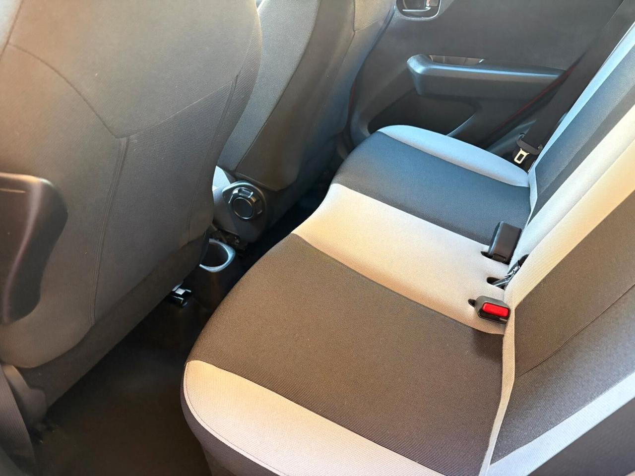 Toyota Aygo 1.0 VVT-i 69 CV 5 porte x-clusiv